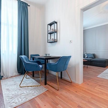 City Appartement Wagram Am Hauptbahnhof ザンクト・ペルテン エクステリア 写真