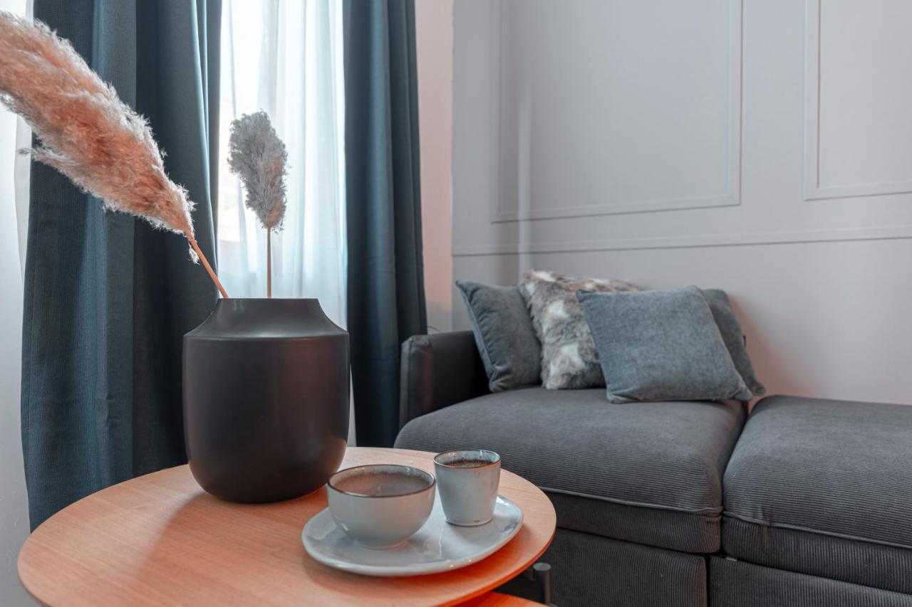 City Appartement Wagram Am Hauptbahnhof ザンクト・ペルテン エクステリア 写真