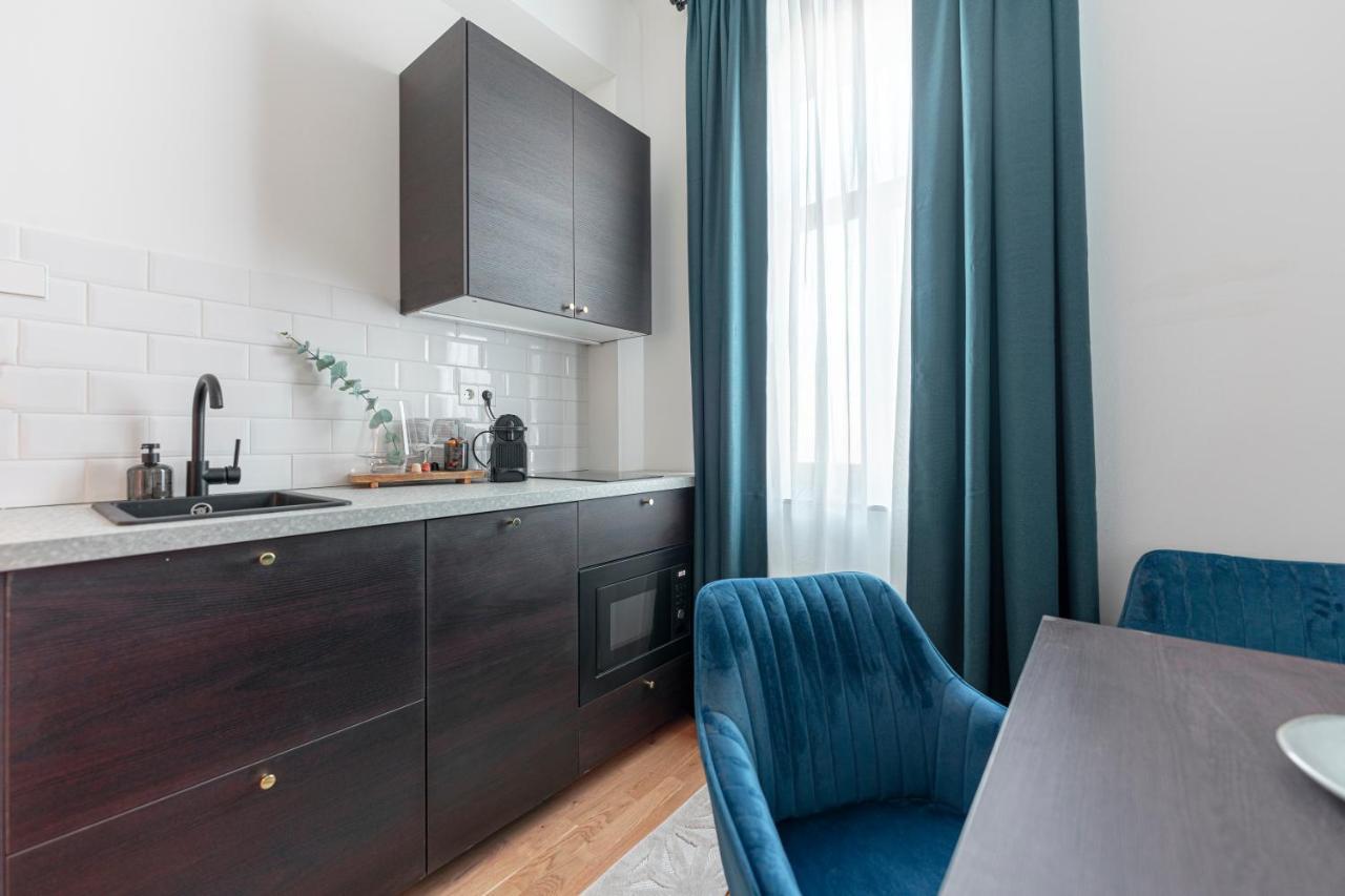 City Appartement Wagram Am Hauptbahnhof ザンクト・ペルテン エクステリア 写真
