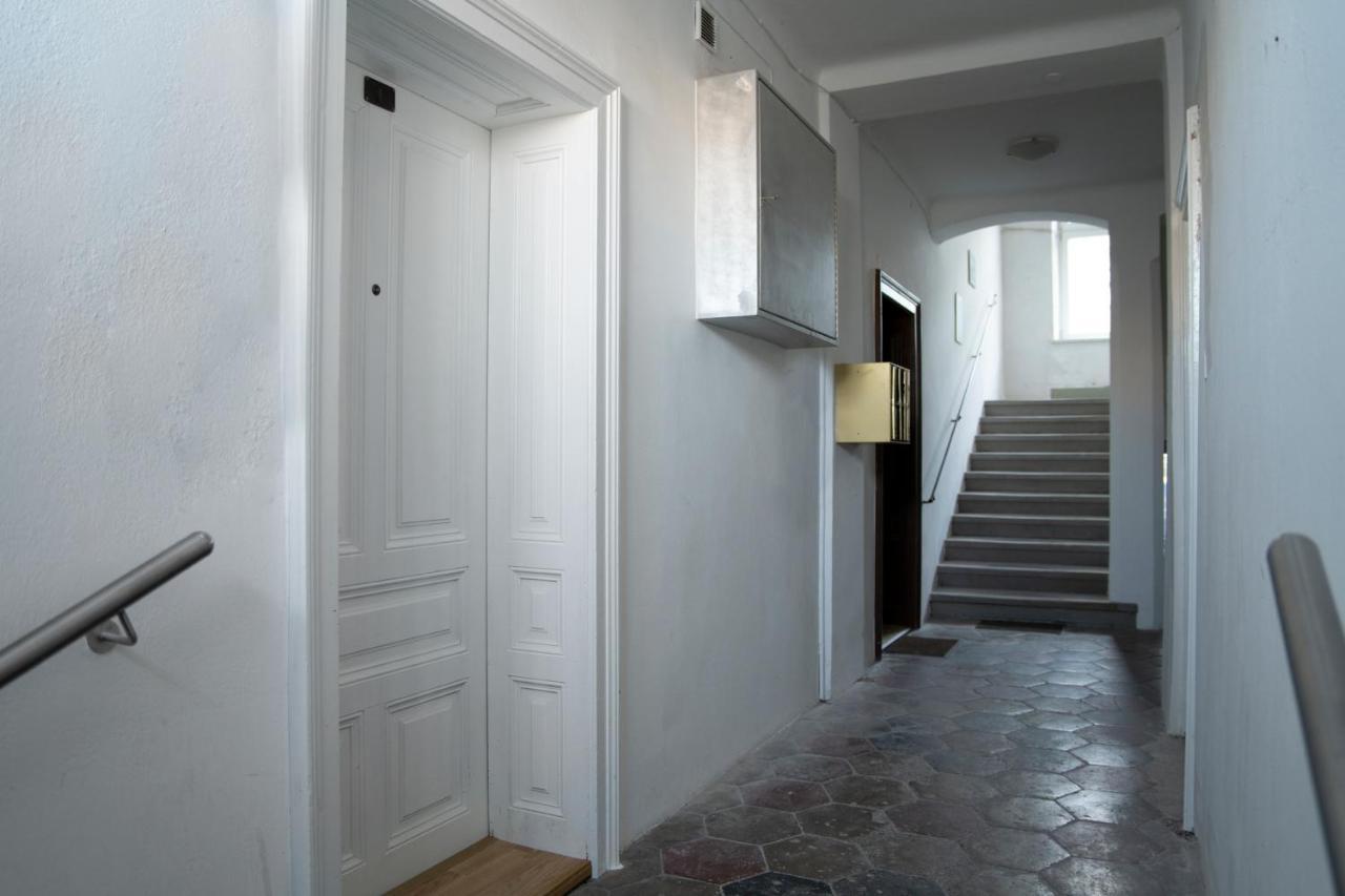 City Appartement Wagram Am Hauptbahnhof ザンクト・ペルテン エクステリア 写真